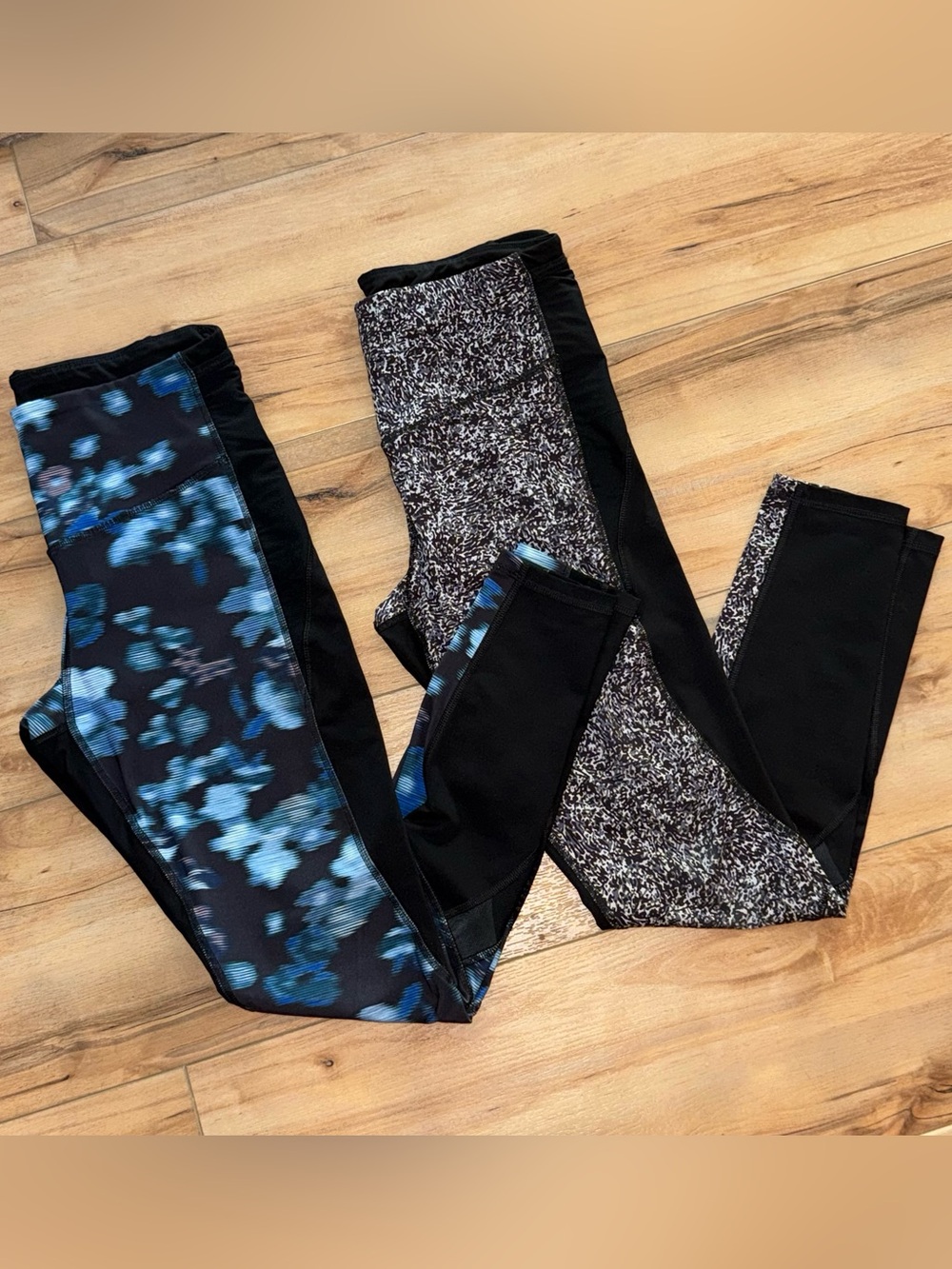 Champion Women's Blue Floral & Black Panel Leggings Large Set of 2